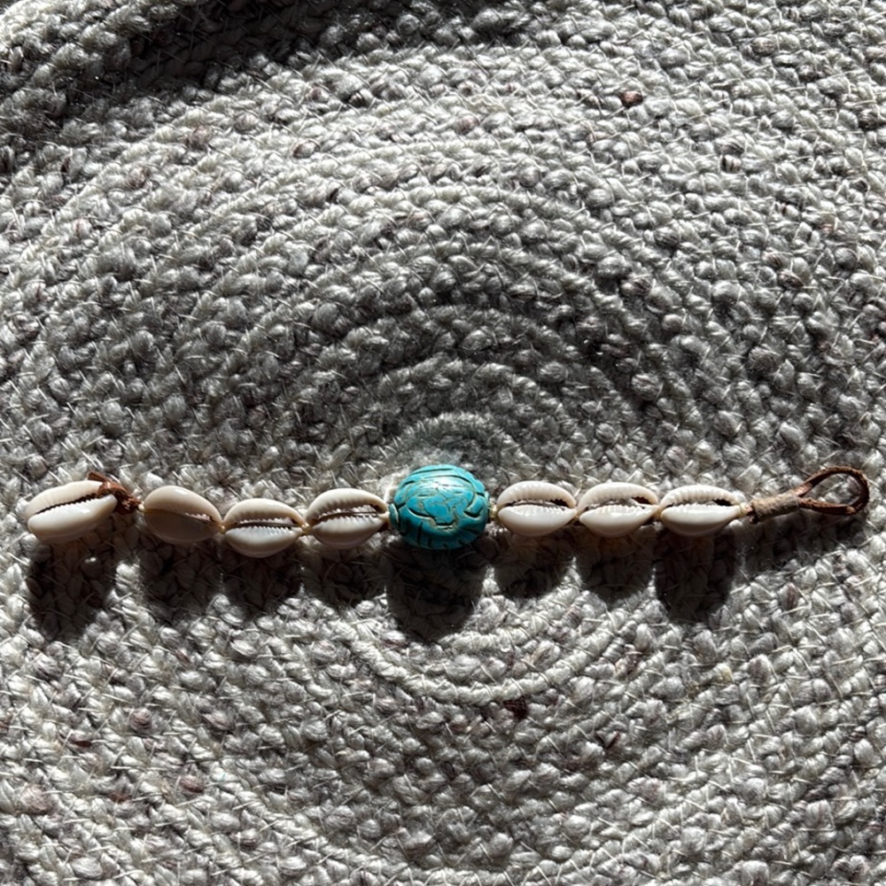 Turquoise and Shell Leather Bracelet